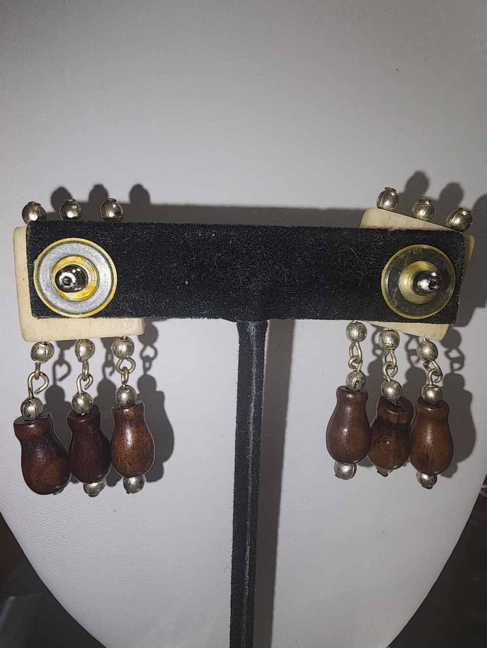 Tibetan Eternal Knot Carved Bone and Stone Post  Pierced Dangle Earrings - Picture 5 of 6